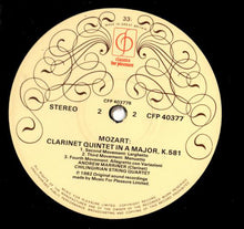 Load image into Gallery viewer, Mozart* / Chilingirian String Quartet, Andrew Marriner, Gordon Hunt ‎– Clarinet Quintet, Oboe Quartet