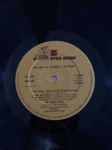 The Beach Boys – Carl And The Passions – So Tough / Pet Sounds